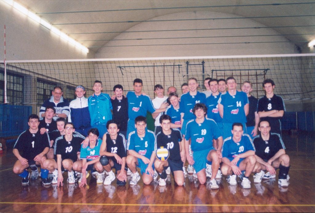 Un derby di Prima Divisione tra squadre del Volley Club Trieste, inizi 2000